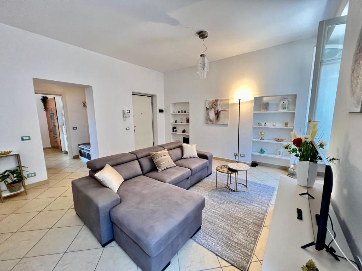 Divina Luxury Apartment With Jacuzzi Near The Lake Como Eksteriør bilde
